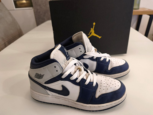 Jordan air mid - air,